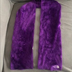 North face scarf